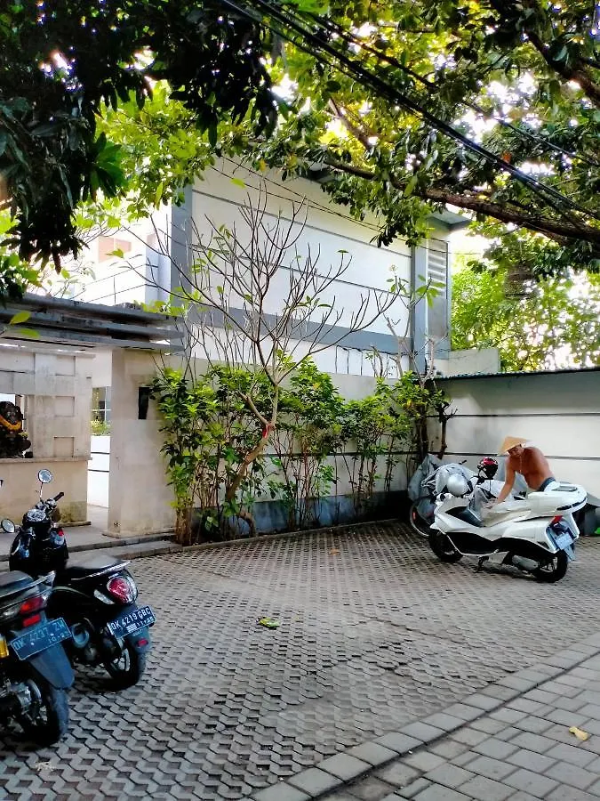 Seminyak Beach Tropical Hideaway Apartment