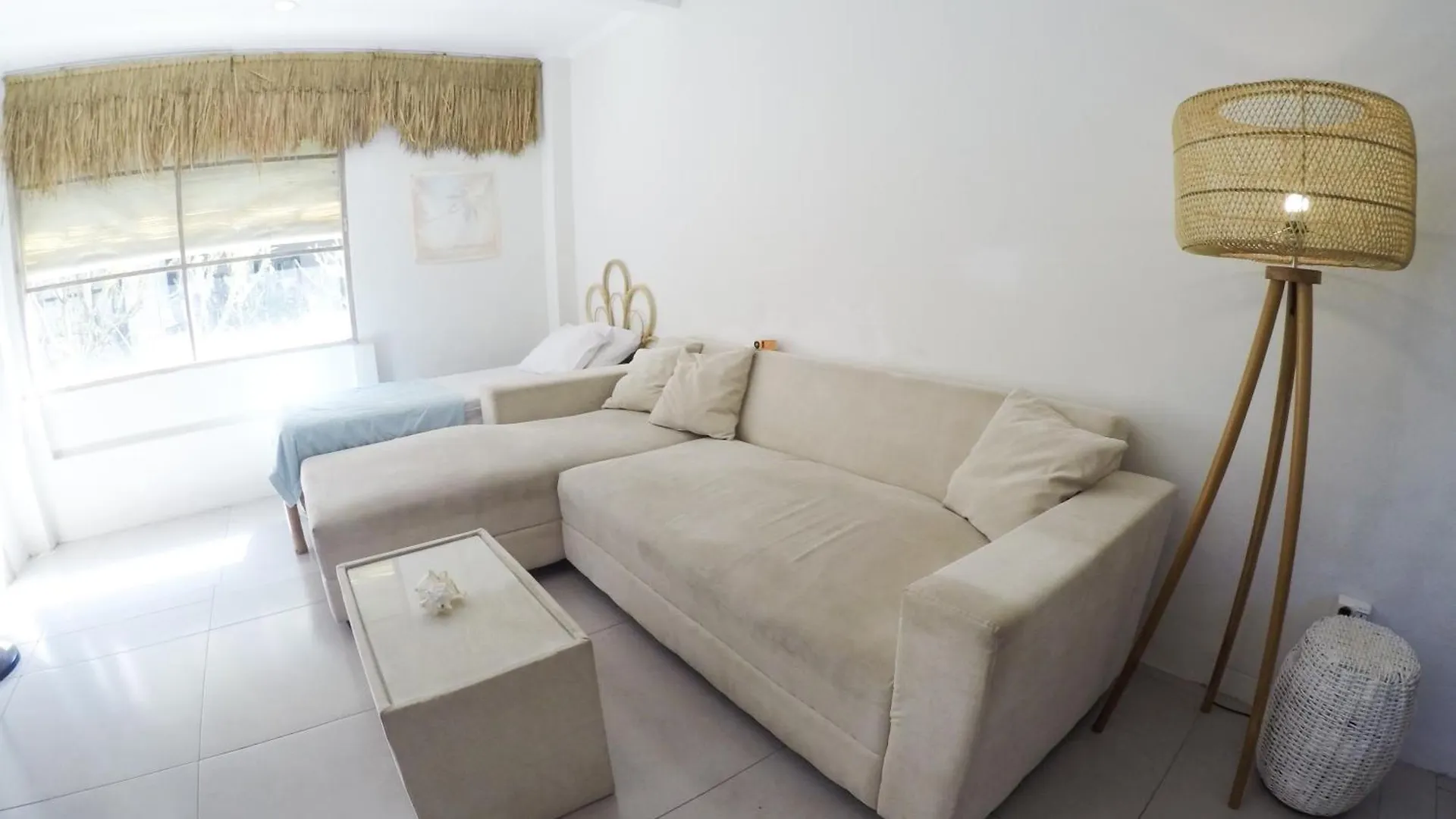 Seminyak Beach Tropical Hideaway Apartment Indonesien
