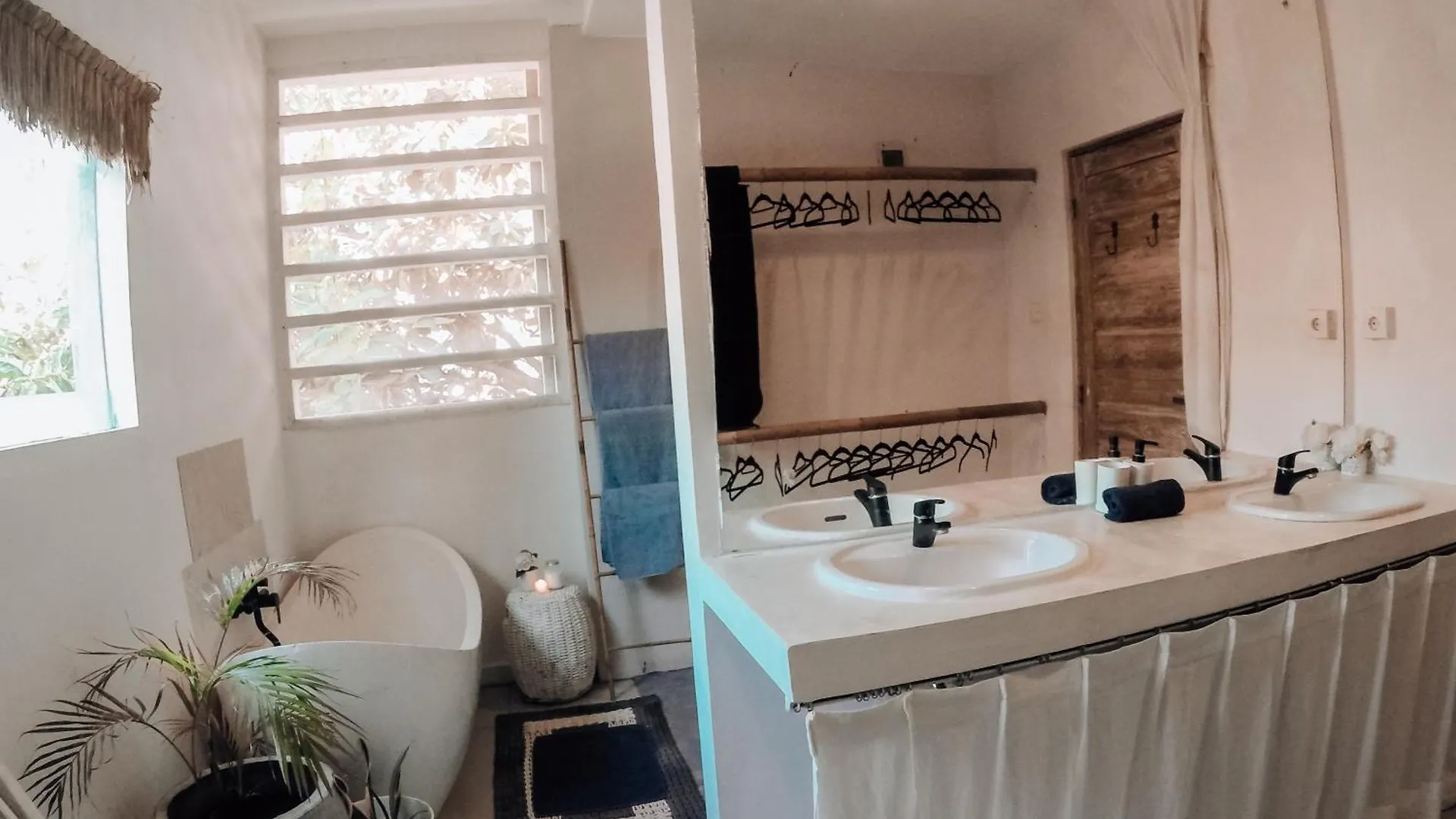 Seminyak Beach Tropical Hideaway Apartment